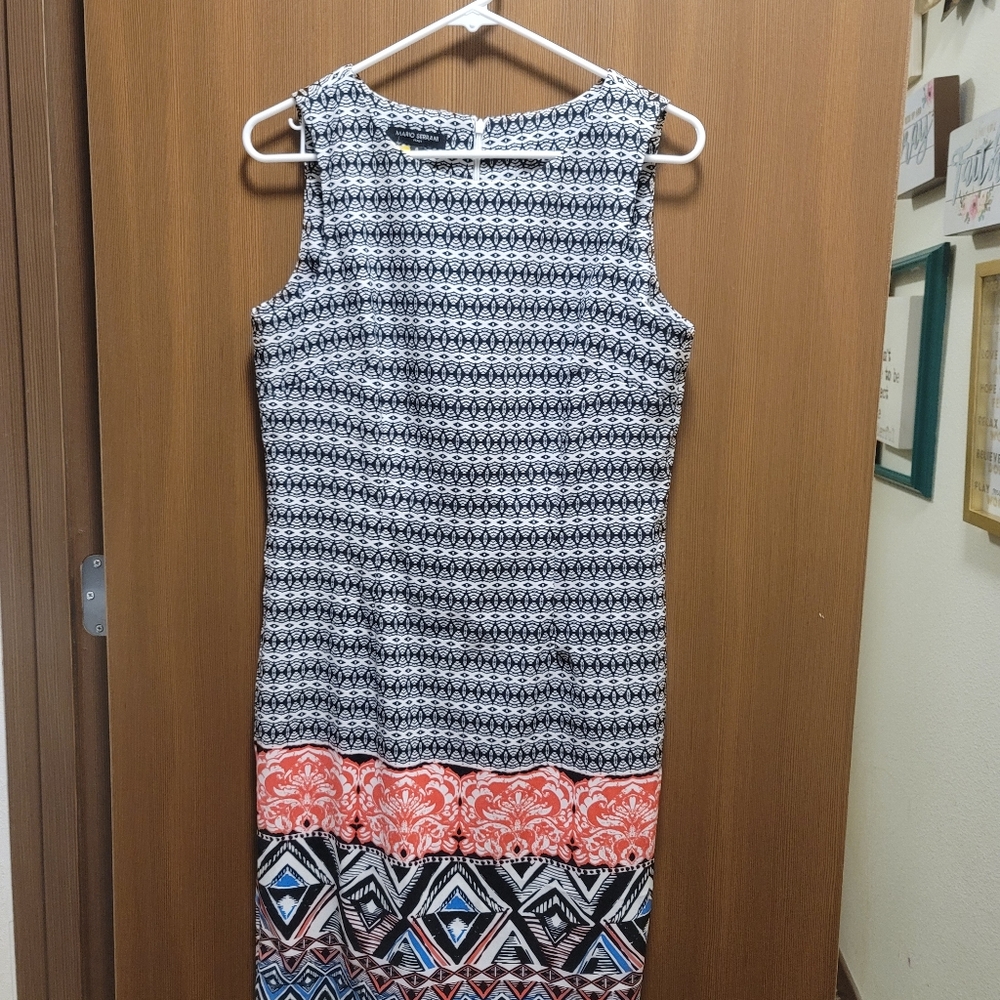 Mario Serrani Italy Size 8 Stretchy Dress